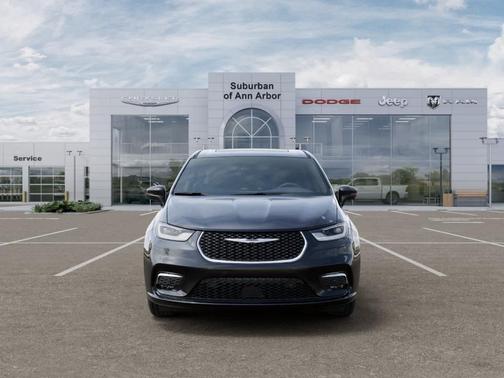 Diamond Black 2026 Chrysler Pacifica Limited