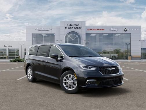 Diamond Black 2026 Chrysler Pacifica Limited