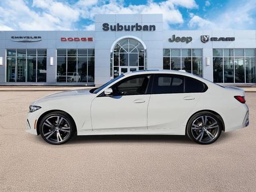 2023 BMW 330 i xDrive