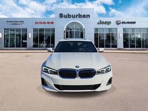 2023 BMW 330 i xDrive