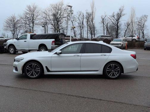 White 2018 BMW 750 i xDrive