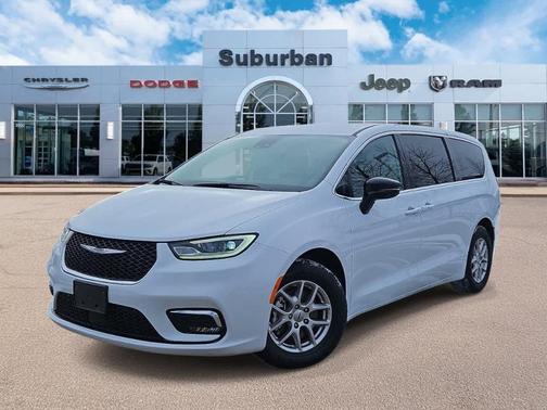 2024 Chrysler Pacifica Touring-L