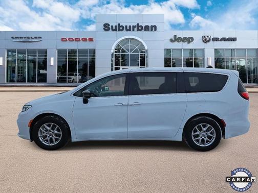 2024 Chrysler Pacifica Touring-L