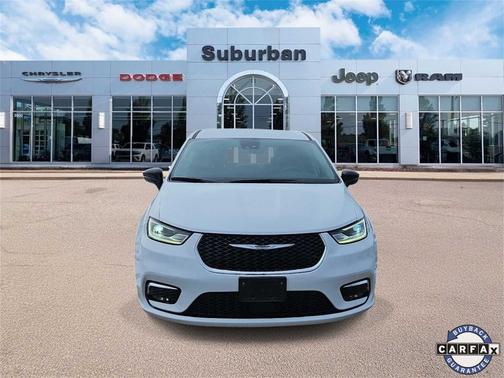 2024 Chrysler Pacifica Touring-L