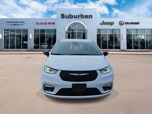 2024 Chrysler Pacifica Touring-L