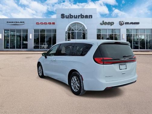 2024 Chrysler Pacifica Touring-L