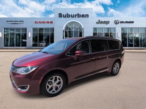 Velvet Red Pearlcoat 2018 Chrysler Pacifica Touring-L Plus