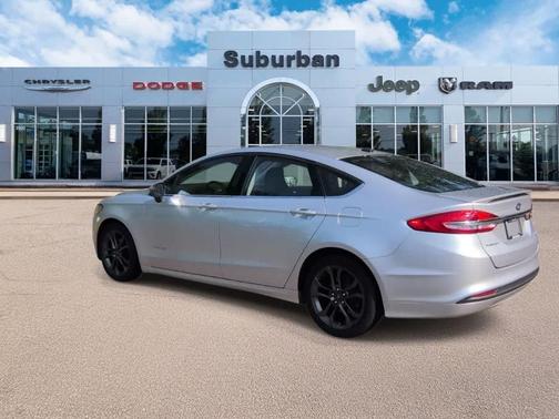 Ingot Silver Metallic 2018 Ford Fusion Hybrid SE
