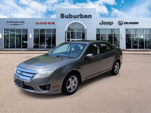 Gray 2010 Ford Fusion SEL