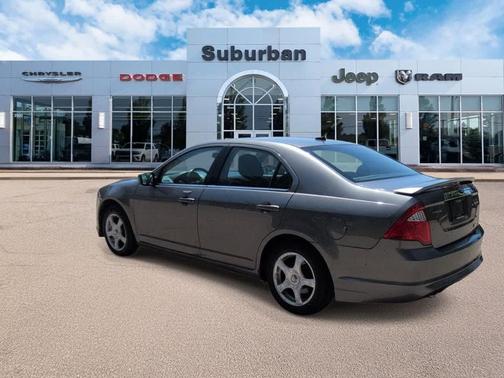Gray 2010 Ford Fusion SEL