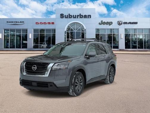 2022 Nissan Pathfinder SV