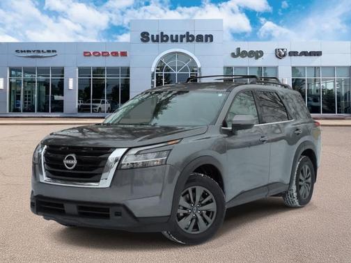 2022 Nissan Pathfinder SV