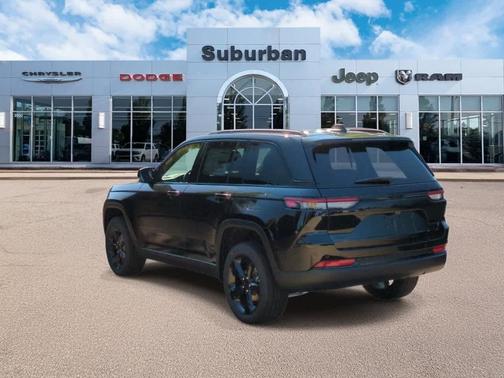 2025 Jeep Grand Cherokee Laredo