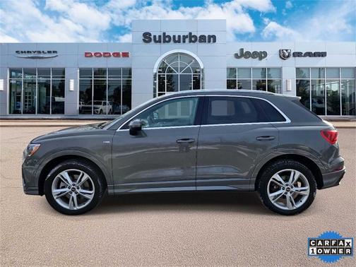 2022 Audi Q3 45 S line Premium