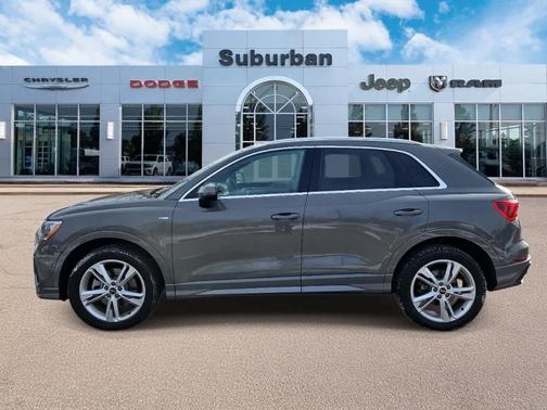 2022 Audi Q3 45 S line Premium