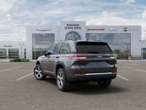 Metallic 2026 Jeep Grand Cherokee Limited