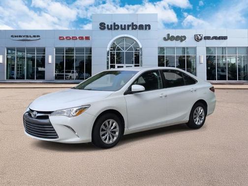 Super White 2015 Toyota Camry LE