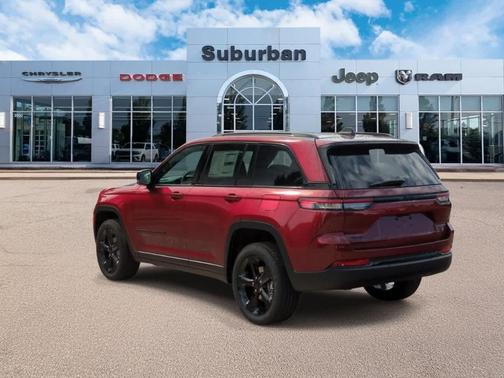 2025 Jeep Grand Cherokee Laredo