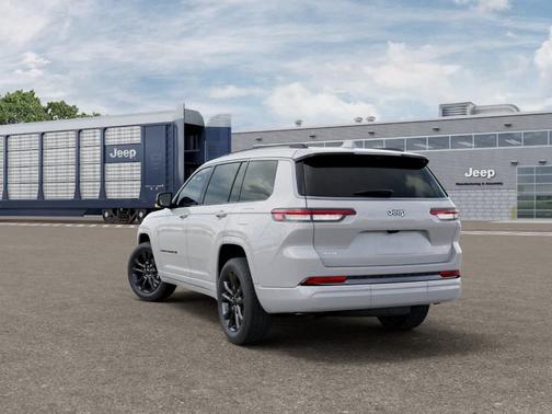 Bright White Clearcoat 2026 Jeep Grand Cherokee L Limited
