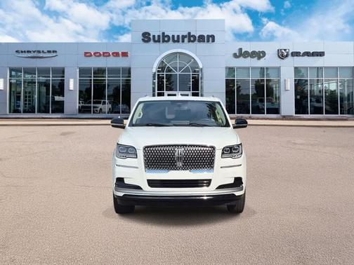 Pristine White 2024 Lincoln Navigator L Reserve