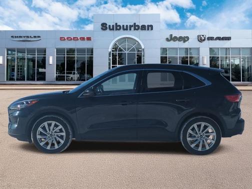 2022 Ford Escape Titanium