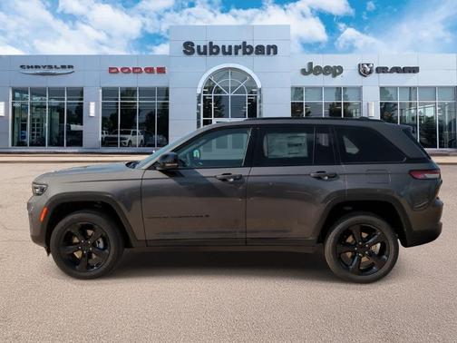 2025 Jeep Grand Cherokee Laredo