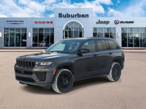 Metallic 2026 Jeep Grand Cherokee Laredo