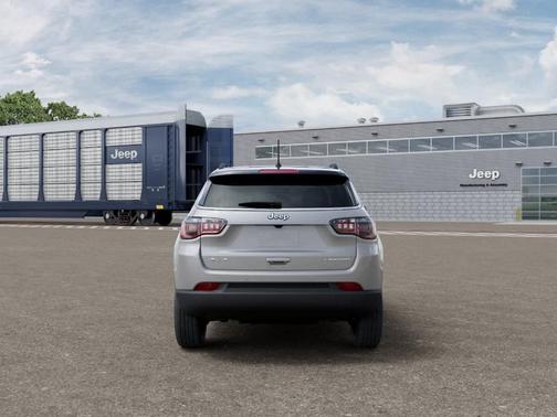 Silver Zynith 2026 Jeep Compass Limited