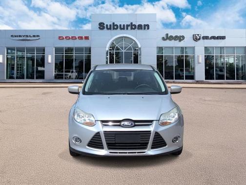 Ingot Silver Metallic 2012 Ford Focus SE
