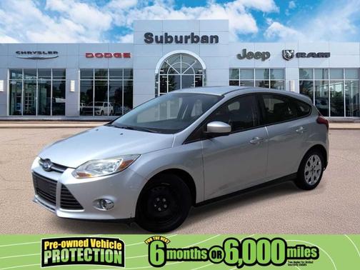 Ingot Silver Metallic 2012 Ford Focus SE
