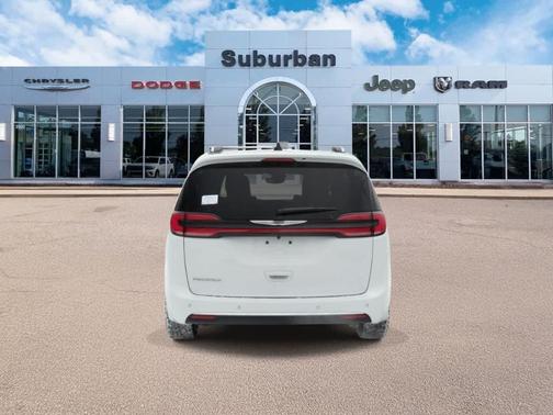 2026 Chrysler Pacifica Pinnacle