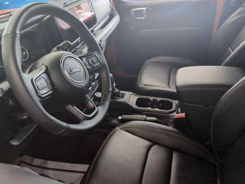 2025 Jeep Wrangler Rubicon 392