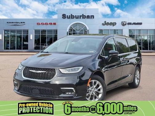 Diamond Black 2024 Chrysler Pacifica Touring-L