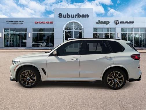 2022 BMW X5 M50i