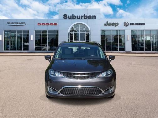 Granite Crystal Clearcoat Metallic 2018 Chrysler Pacifica Touring-L Plus