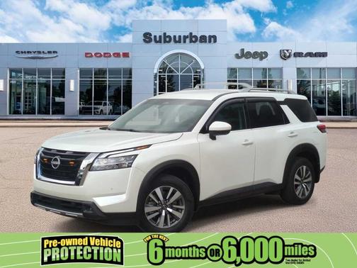 2024 Nissan Pathfinder SL