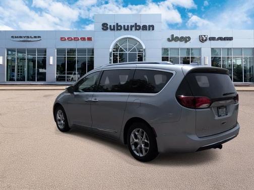 Billet Silver Metallic Clearcoat 2018 Chrysler Pacifica Limited