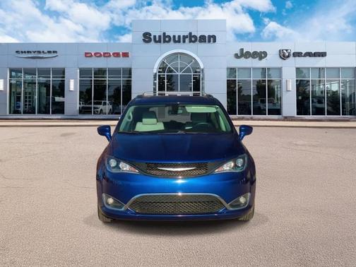 2020 Chrysler Pacifica Touring-L