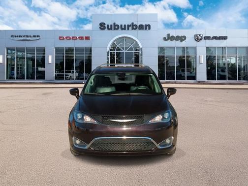 2018 Chrysler Pacifica Touring-L