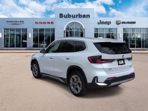 Mineral White Metallic 2023 BMW X1 xDrive28i