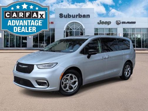 Silver Mist Clearcoat 2024 Chrysler Pacifica Limited