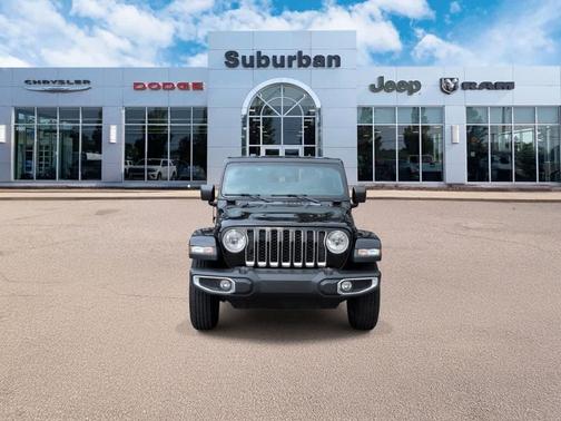 Black Clearcoat 2023 Jeep Gladiator Overland