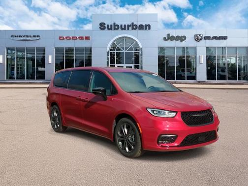 2026 Chrysler Pacifica Select