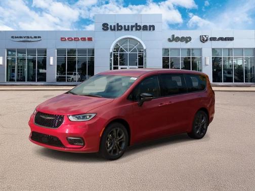 2026 Chrysler Pacifica Select