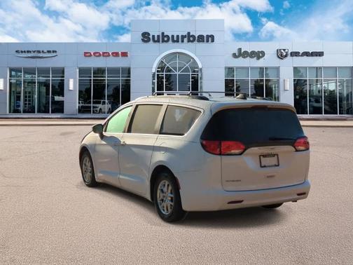 2021 Chrysler Voyager LXI