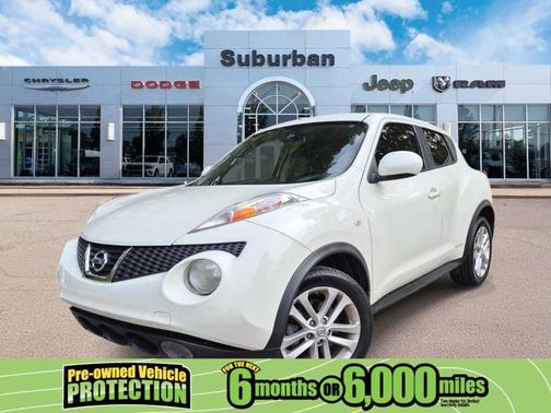 White Pearl 2011 Nissan Juke SV