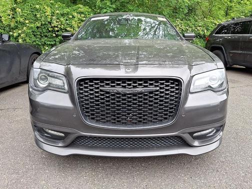 Granite Crystal Metallic Clearcoat 2018 Chrysler 300 S