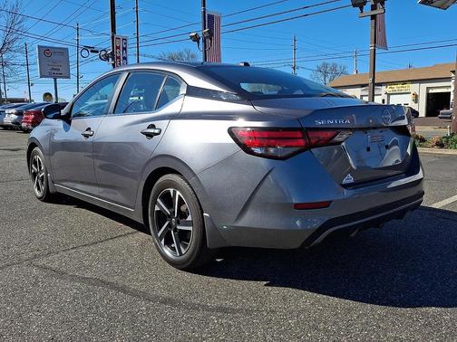 Gun Metallic 2024 Nissan Sentra SV