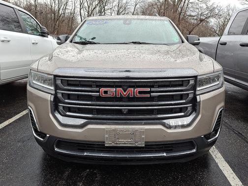 2022 GMC Acadia AWD AT4