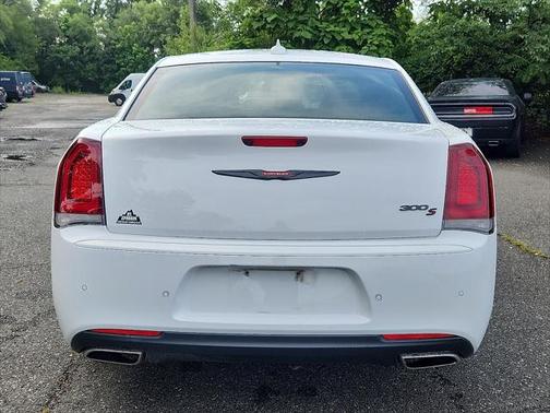 2022 Chrysler 300 S